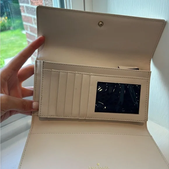 Kate Spade Wallet - Picture 3 of 7